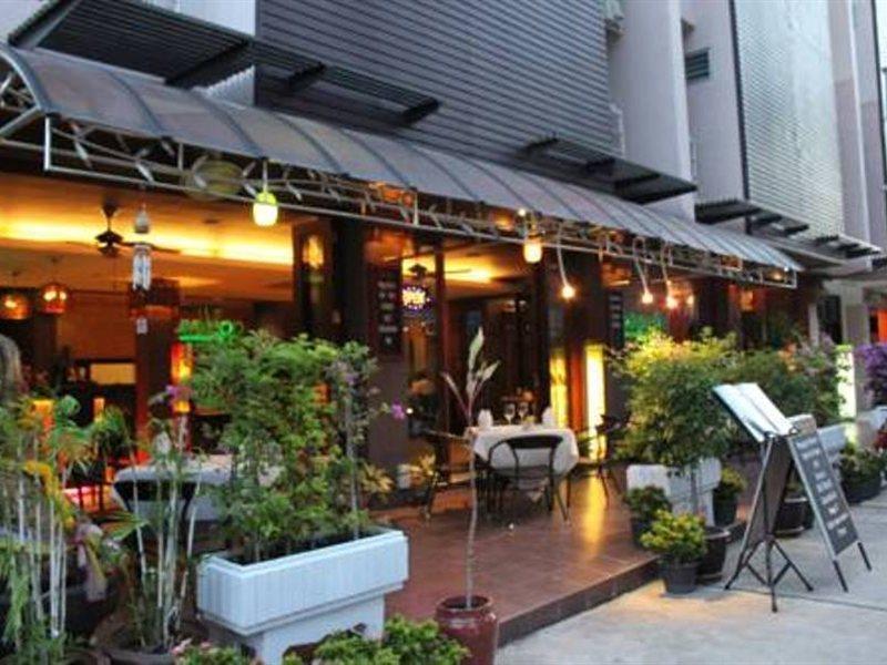 فندق هيمينجوايز Patong المظهر الخارجي الصورة